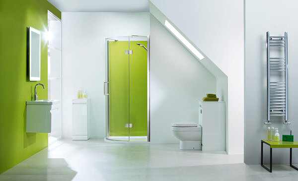 bathroom_fitted_with_opticolour_lime_green_glass_splashback_cropped